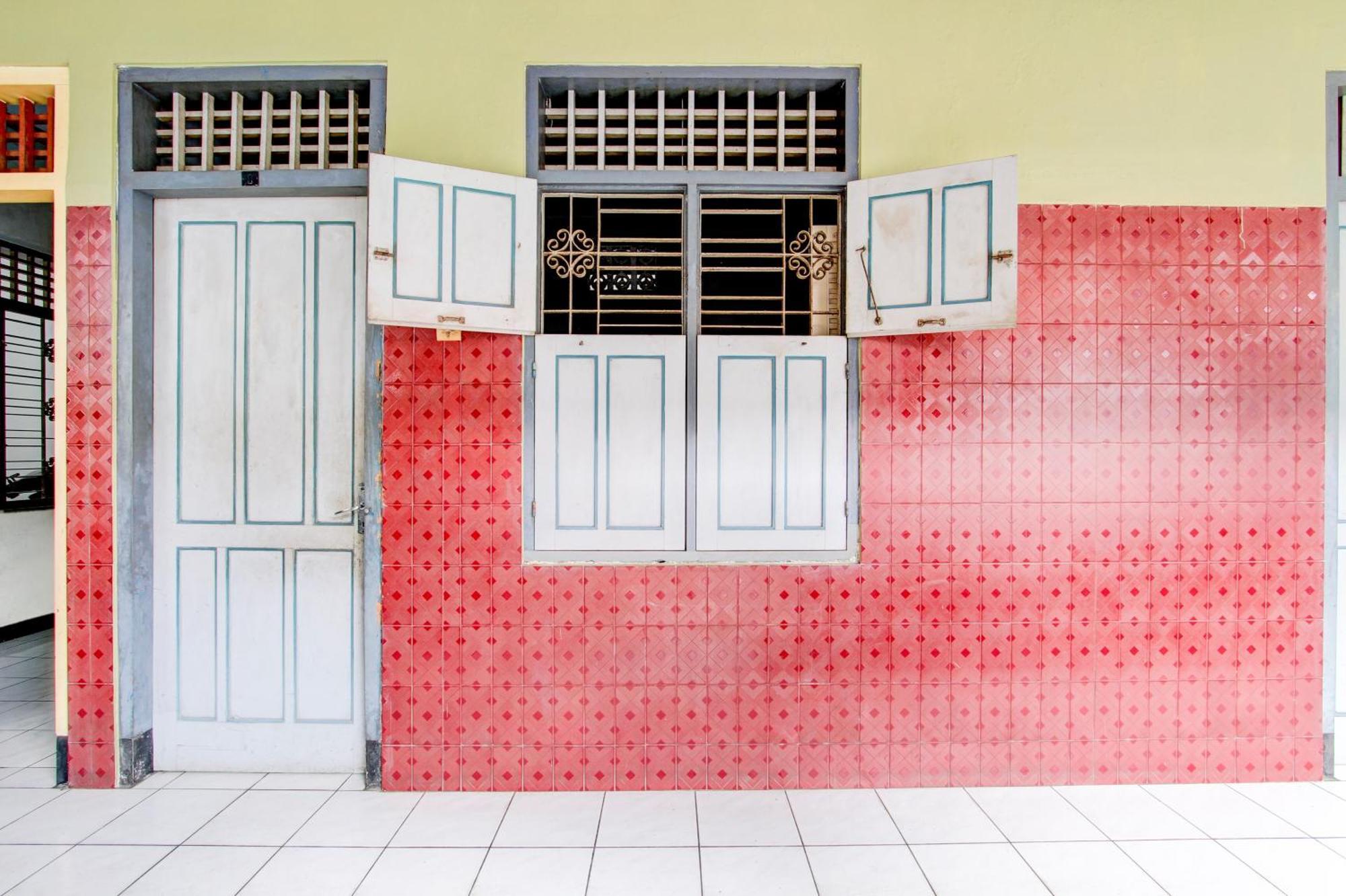 Spot On 94085 Hotel Agung Purwokerto Kültér fotó