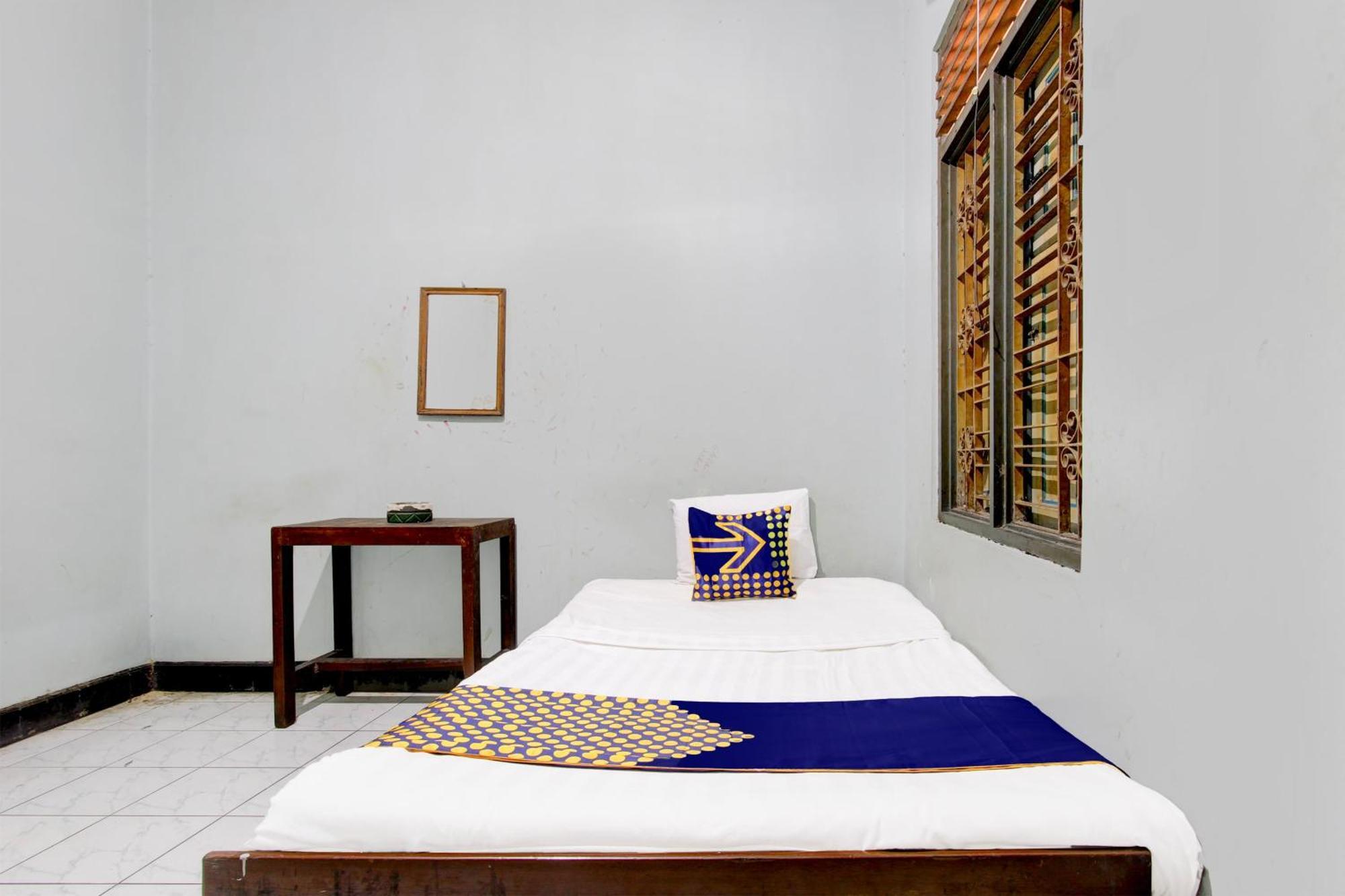 Spot On 94085 Hotel Agung Purwokerto Kültér fotó
